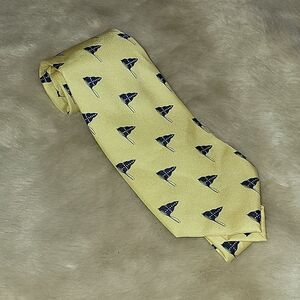 VINEYARD VINES SEAWANHAKA CORINTHIAN YACHT CLUB 100% SILK TIE